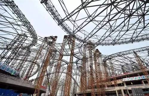 （圖為大興機場航站樓鋼架結構 圖源：新華網）