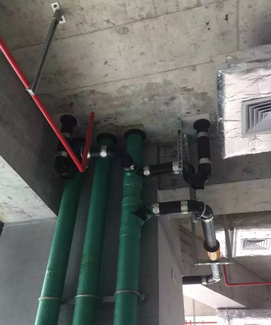 給排水管道成品支架安裝圖片