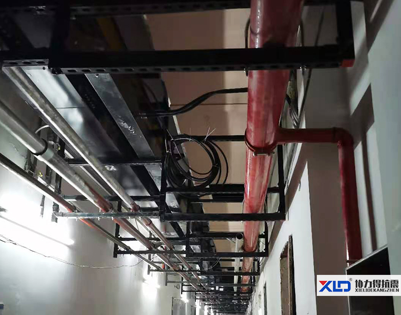 地鐵機(jī)電管線成品支架安裝圖片 地鐵機(jī)電管線成品支架安裝圖片